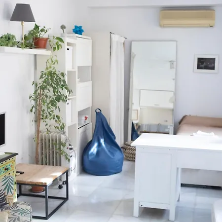 Apartament Atico Con Balcon En Pleno Centro Sewilla