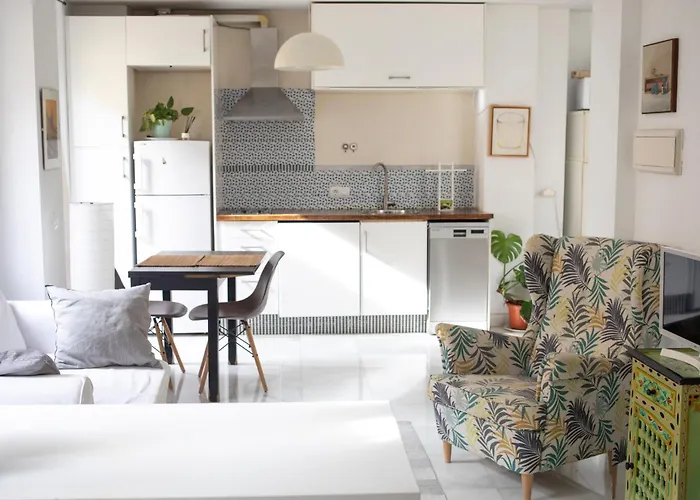 Atico Con Balcon En Pleno Centro * Sevilla